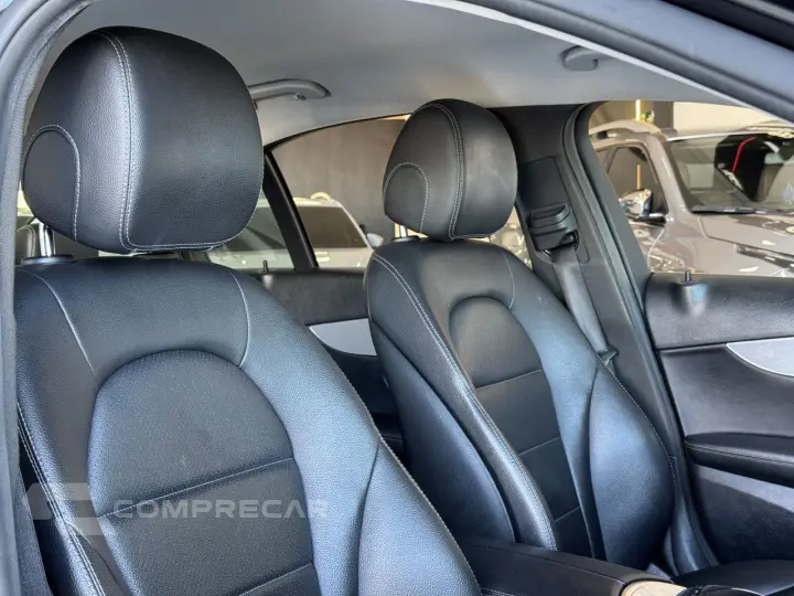 C 180 1.6 16V 4P CGI AVANTGARDE TURBO AUTOMÁTICO