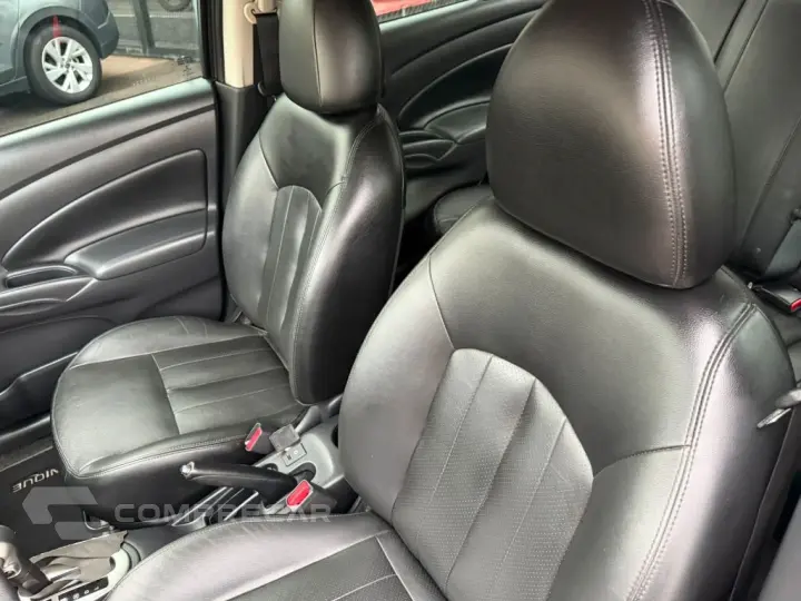VERSA UNIQUE 1.6 16V FlexStart 4p Aut.