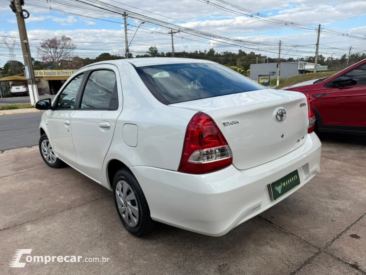 ETIOS 1.5 XS Sedan 16V