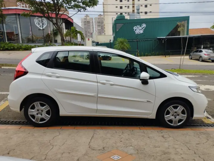 Fit 1.5 16V 4P PERSONAL FLEX AUTOMÁTICO CVT