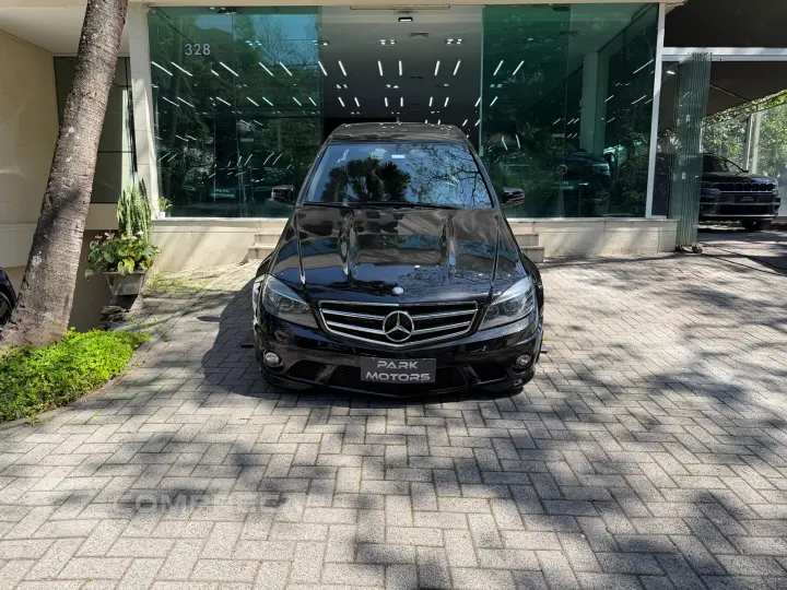 C 63 AMG 6.3 Sedan V8