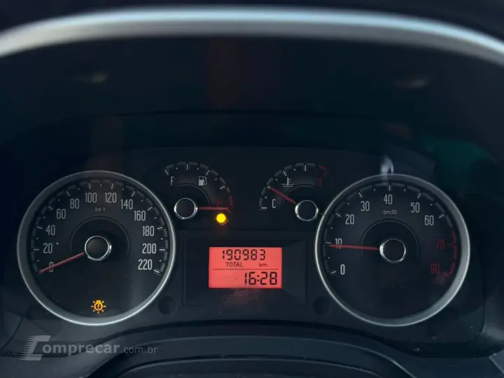 Strada Trekking 1.6 16V Flex CD