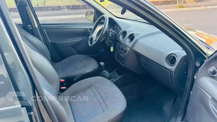 CELTA 1.0 MPFI Life 8V