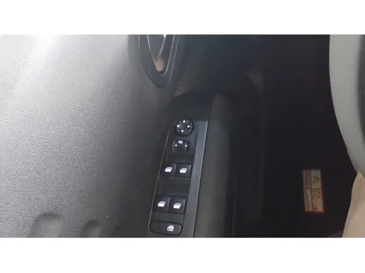 C4 CACTUS 1.6 THP FLEX SHINE EAT6