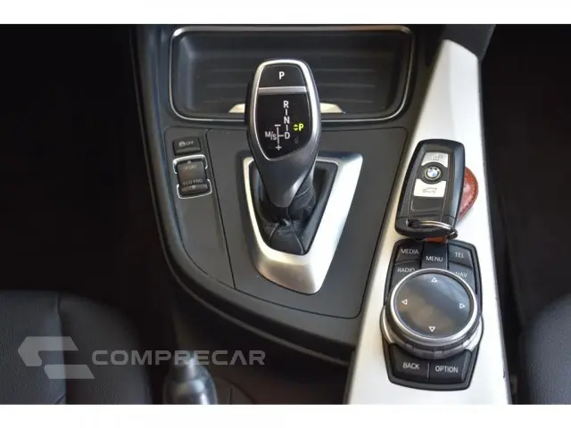 320i - 2.0 16V TURBO ACTIVE 4P AUTOMÁTICO