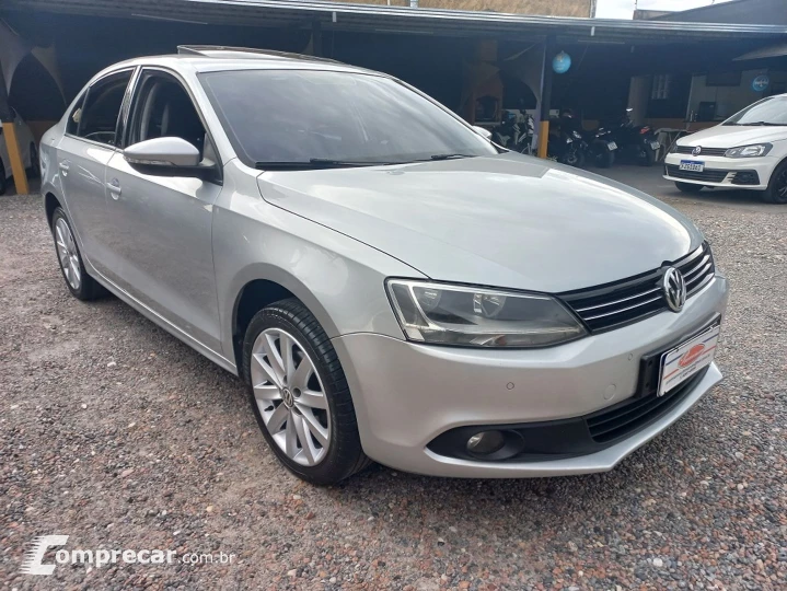 Jetta 2.0 Comfortline Flex 4P Tiptronic