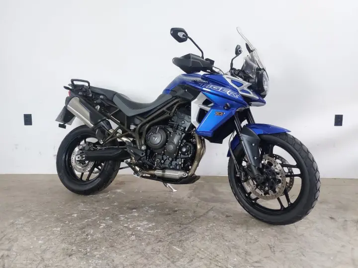 TRIUMPH TIGER 800 XRX