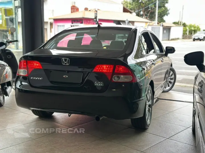 CIVIC 1.8 LXL 16V FLEX 4P MANUAL