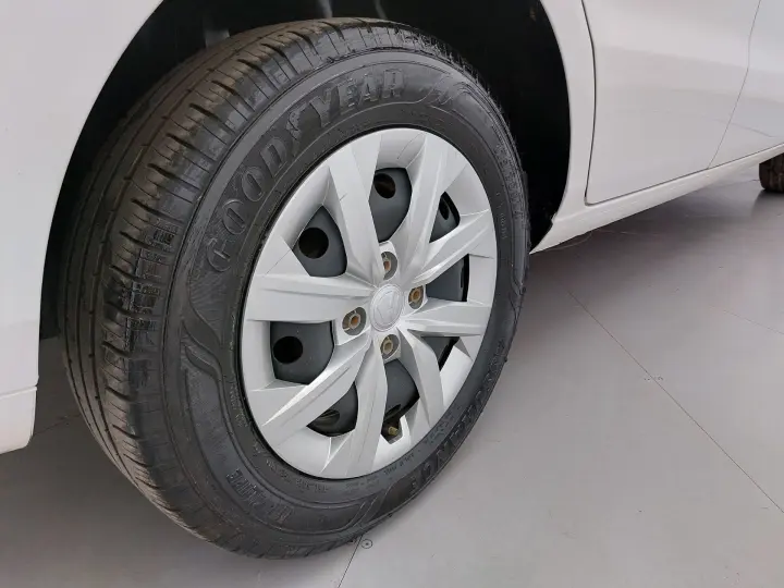 VOYAGE 1.0 12V MPI TOTALFLEX 4P MANUAL