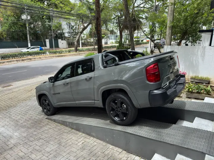 RAMPAGE 2.0 Hurricane 4 Turbo Laramie 4X4