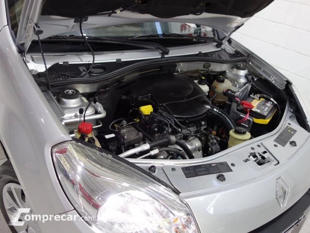 SANDERO - 1.6 EXPRESSION 8V 4P MANUAL
