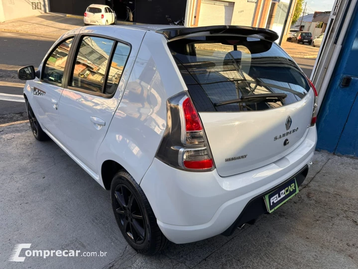 SANDERO 1.6 GT Line Limited