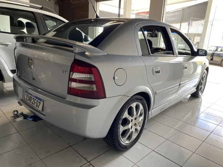 ASTRA 2.0 MPFI Advantage 8V