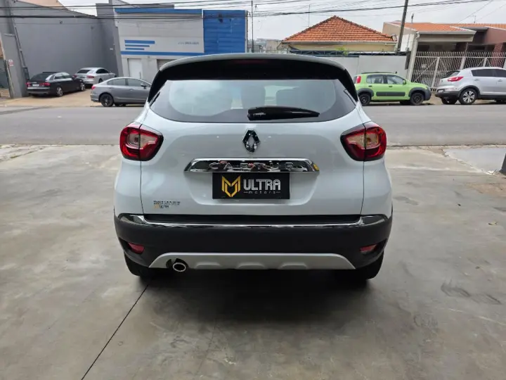 CAPTUR Intense 2.0 16V Flex 5p Aut.