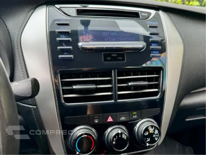 YARIS 1.5 16V FLEX SEDAN XL LIVE MULTIDRIVE