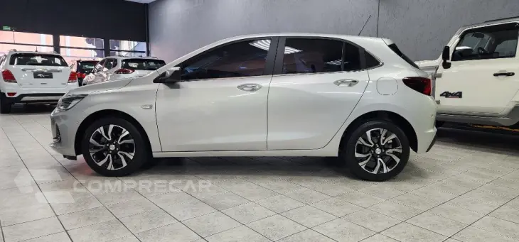ONIX HATCH PREM. 1.0 12V TB Flex 5p Aut.