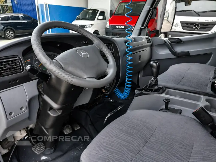 Accelo 915c + Carroceria