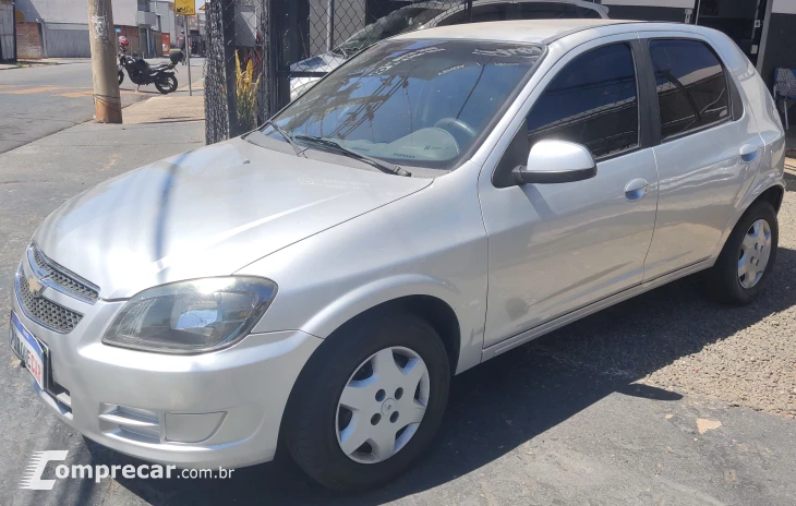 CELTA 1.0 MPFI LT 8V