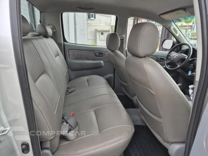HILUX CD4X2 SRV