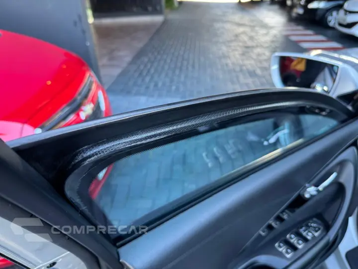 AZERA 3.0 MPFI GLS V6 24V