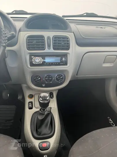 CLIO 1.0 Expression 8V