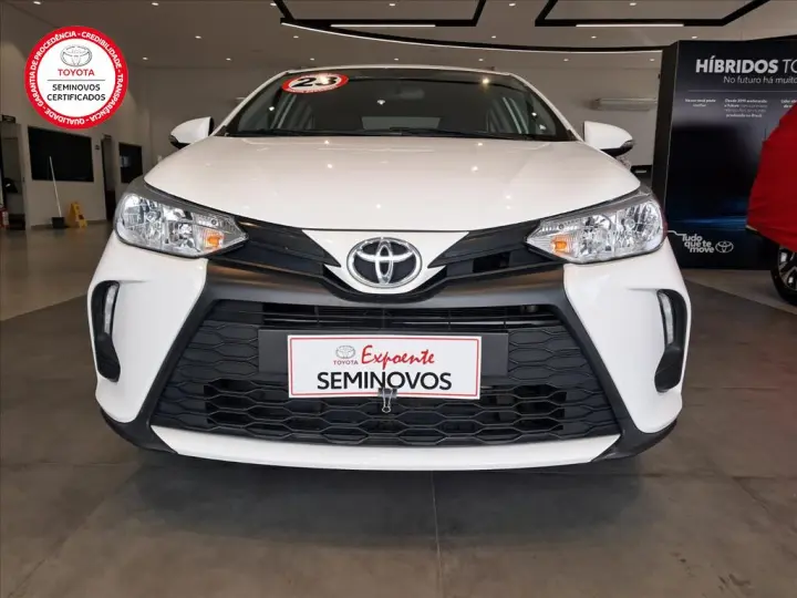 YARIS 1.5 16V FLEX SEDAN XL LIVE MULTIDRIVE