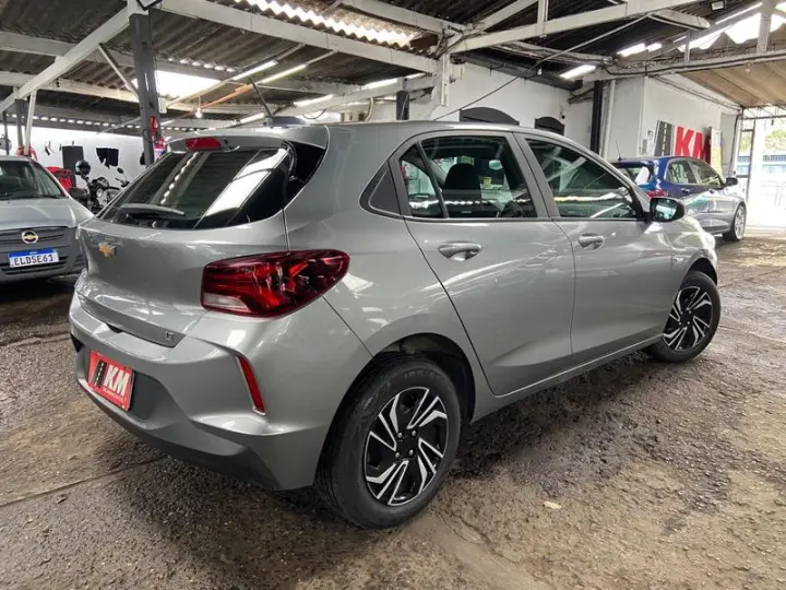 ONIX HATCH LT 1.0 12V TB FLEX