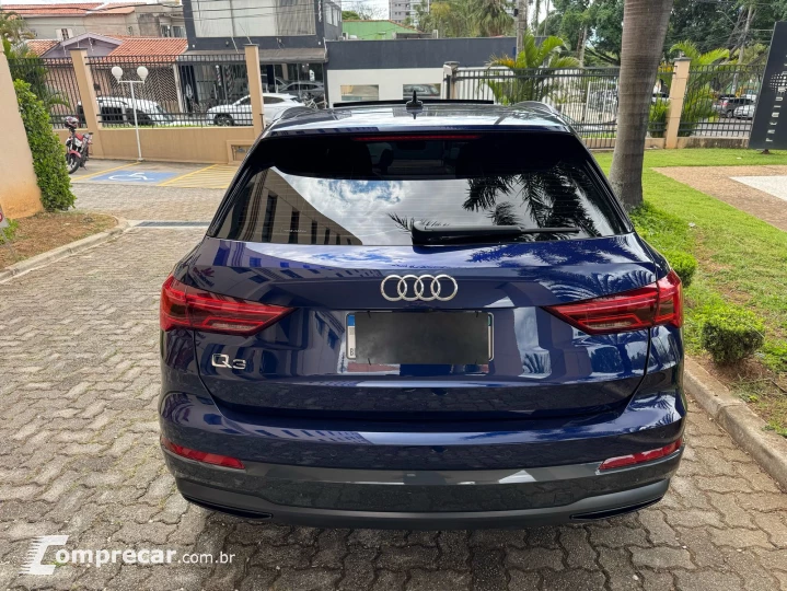 Q3 1.4 TFSI Black Edition S Tronic