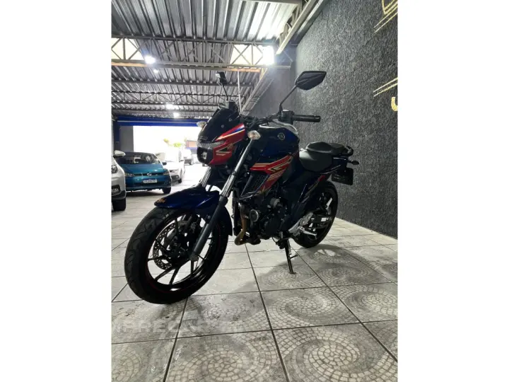 FZ25 250 FAZER CAPITÃ MARVEL FLEX