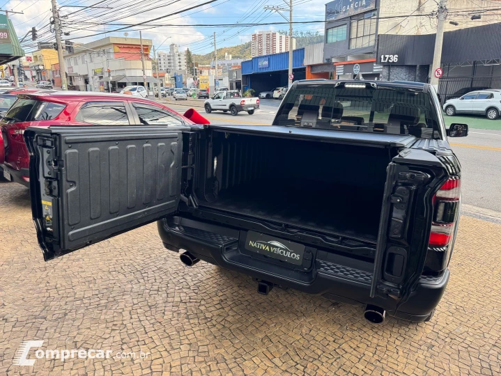 1500 5.7 V8 Gasolina Rebel Cd 4X4 Automático