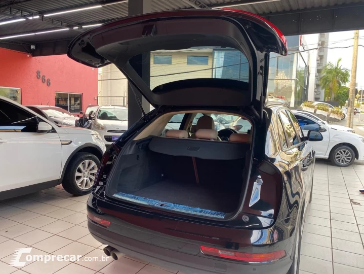 AUDI Q3 1.4 TFSI AMBITION