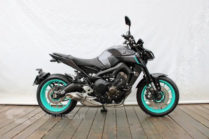 YAMAHA MT-09