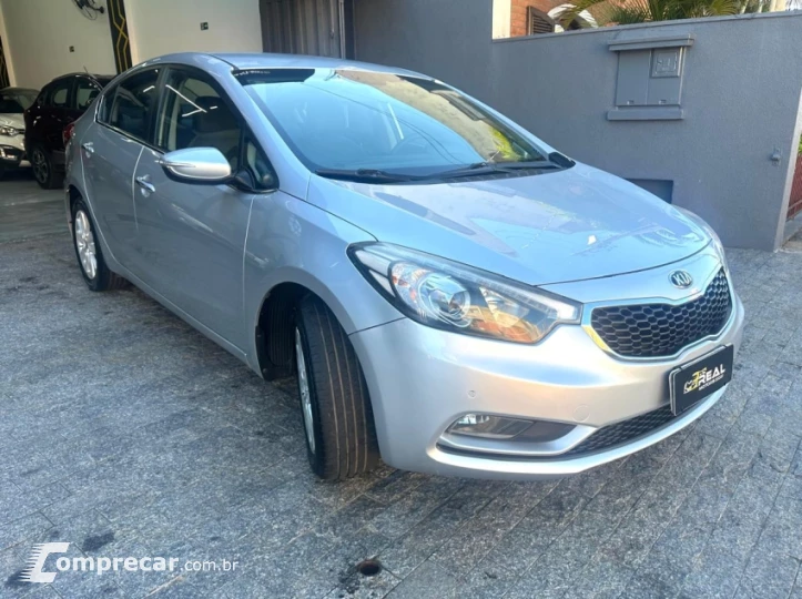 CERATO 1.6 E.263 Sedan 16V