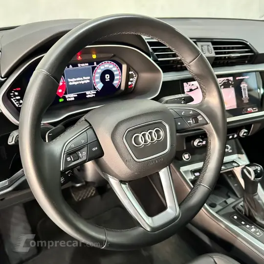 Q3 Performance 2.0 TFSI Tiptr. Quattro