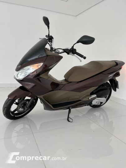 PCX 150 DLX