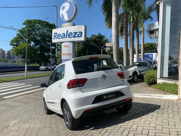 Fox RUN 1.6 Flex 8V 5p