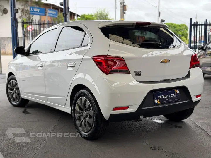 ONIX HATCH ADVANTAGE 1.4 8V Flex 5p Aut.