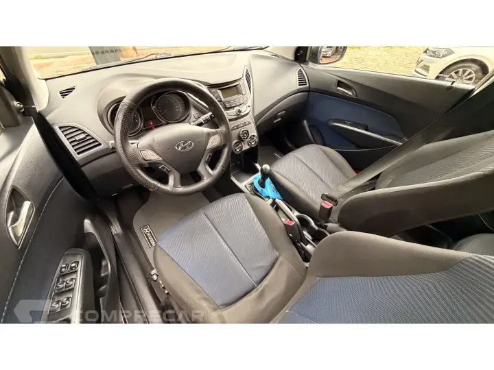 HB20S 1.6 COMFORT PLUS 16V FLEX 4P MANUAL