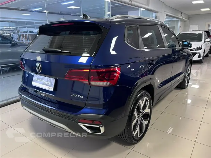 TAOS 1.4 250 TSI TOTAL FLEX HIGHLINE AUTOMÁTICO