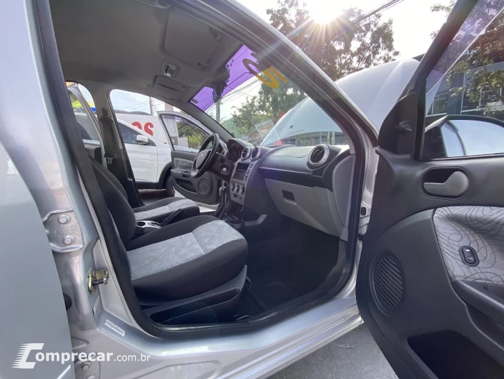 FIESTA 1.6 MPI Class Sedan 8V