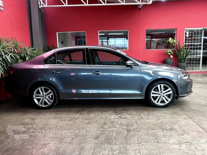 JETTA 2.0 TSI HIGHLINE 211CV GASOLINA 4P TIPTRONIC