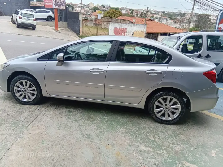 Civic LXS automático