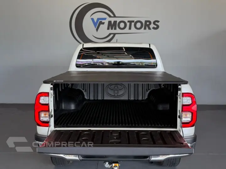 HILUX 2.8 D-4D TURBO DIESEL CD SRX 4X4 AUTOMÁTICO
