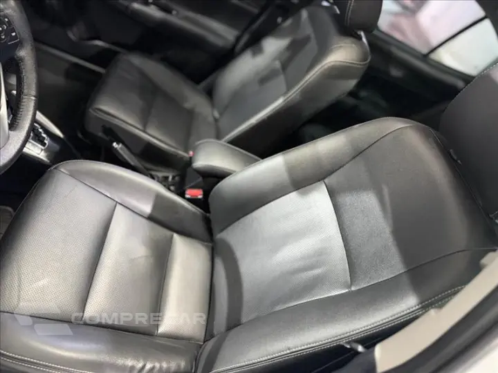 YARIS 1.5 16V Sedan XLS Connect