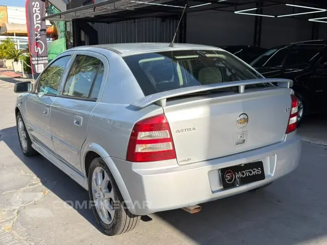 ASTRA HATCH - 2.0 MPFI ADVANTAGE 8V 4P MANUAL
