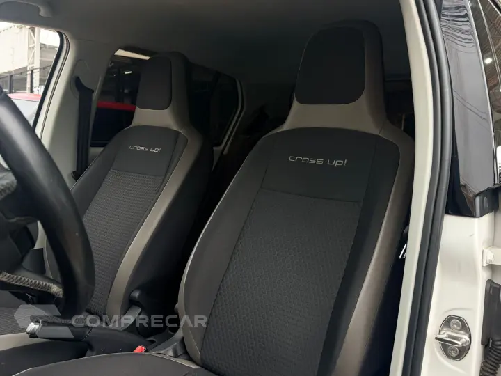 CROSS UP 1.0 TSI 12V