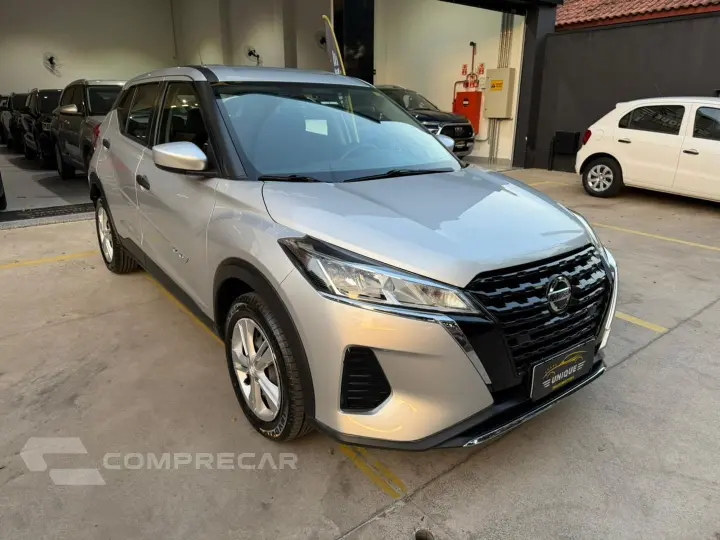 Kicks 1.6 16V Flexstart Active Xtronic