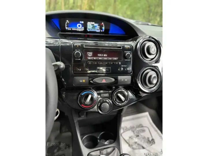 ETIOS 1.5 XS 16V FLEX 4P MANUAL