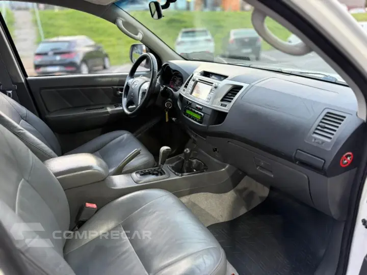 Hilux CD SRV 4x4 2.7 Flex 16V Aut.