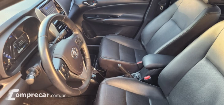 YARIS 1.5 16V Sedan XS Connect